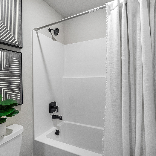 3376 Sellwood Bath2 3of3 F2 Base3
