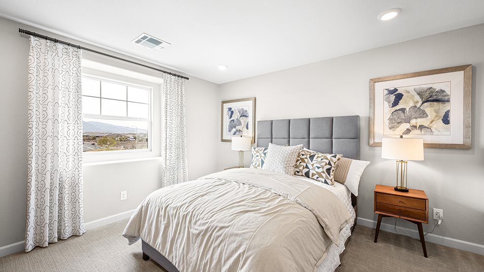Caden Owner's Suite Bed