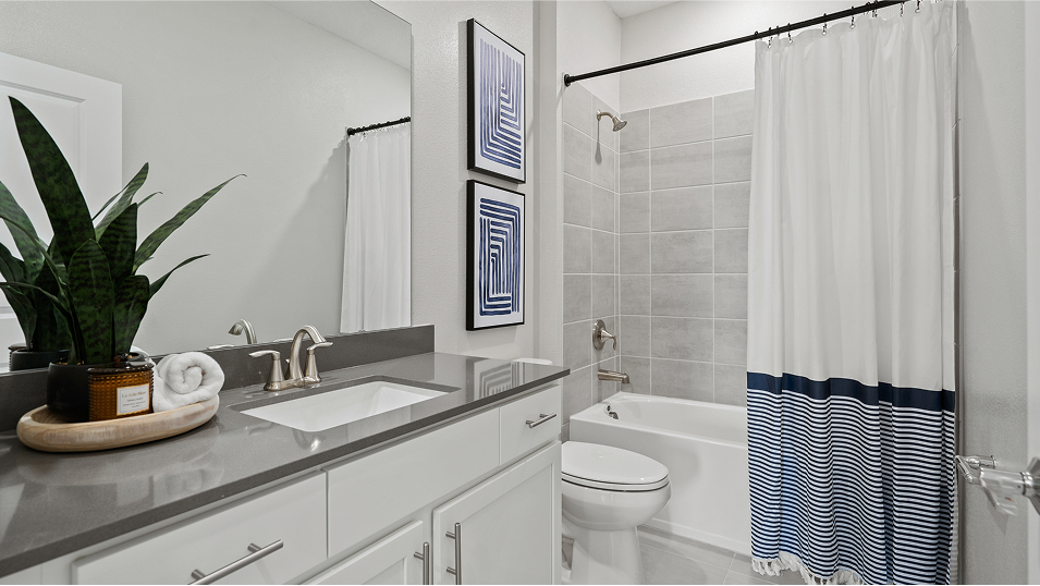 1713 Venice Bath2 F1