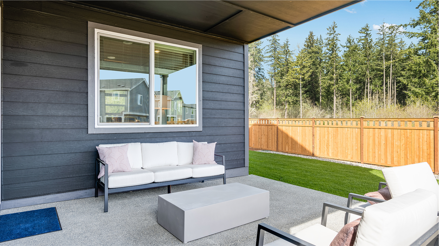 3360 Lilac Covered Patio