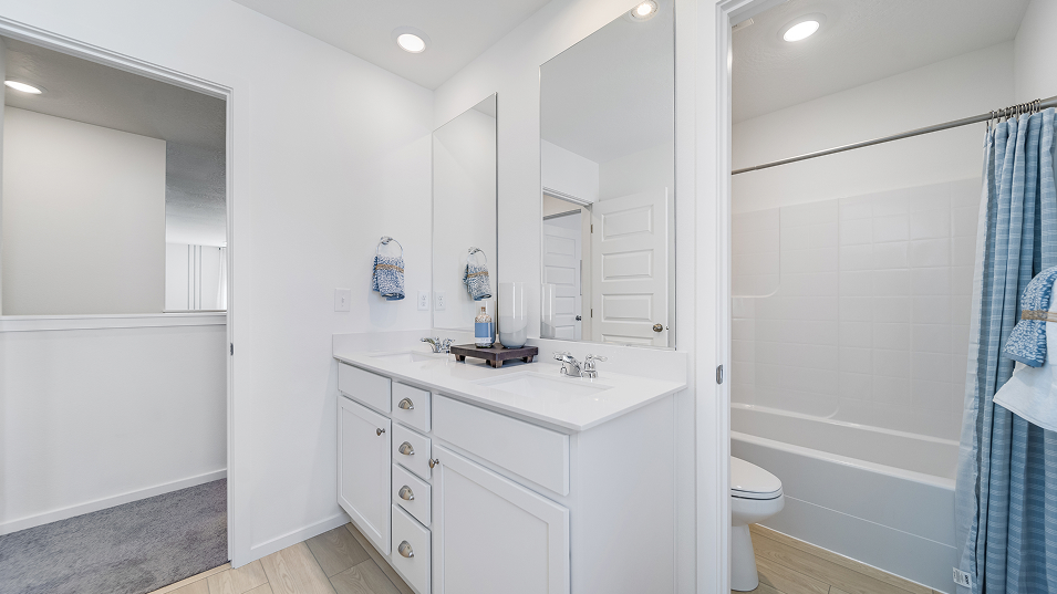 3355 Whidbey Bath2 F2 Base2