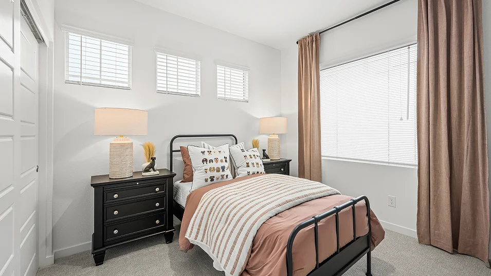 3000 Bobby Bed2 1of2 F2 Base2