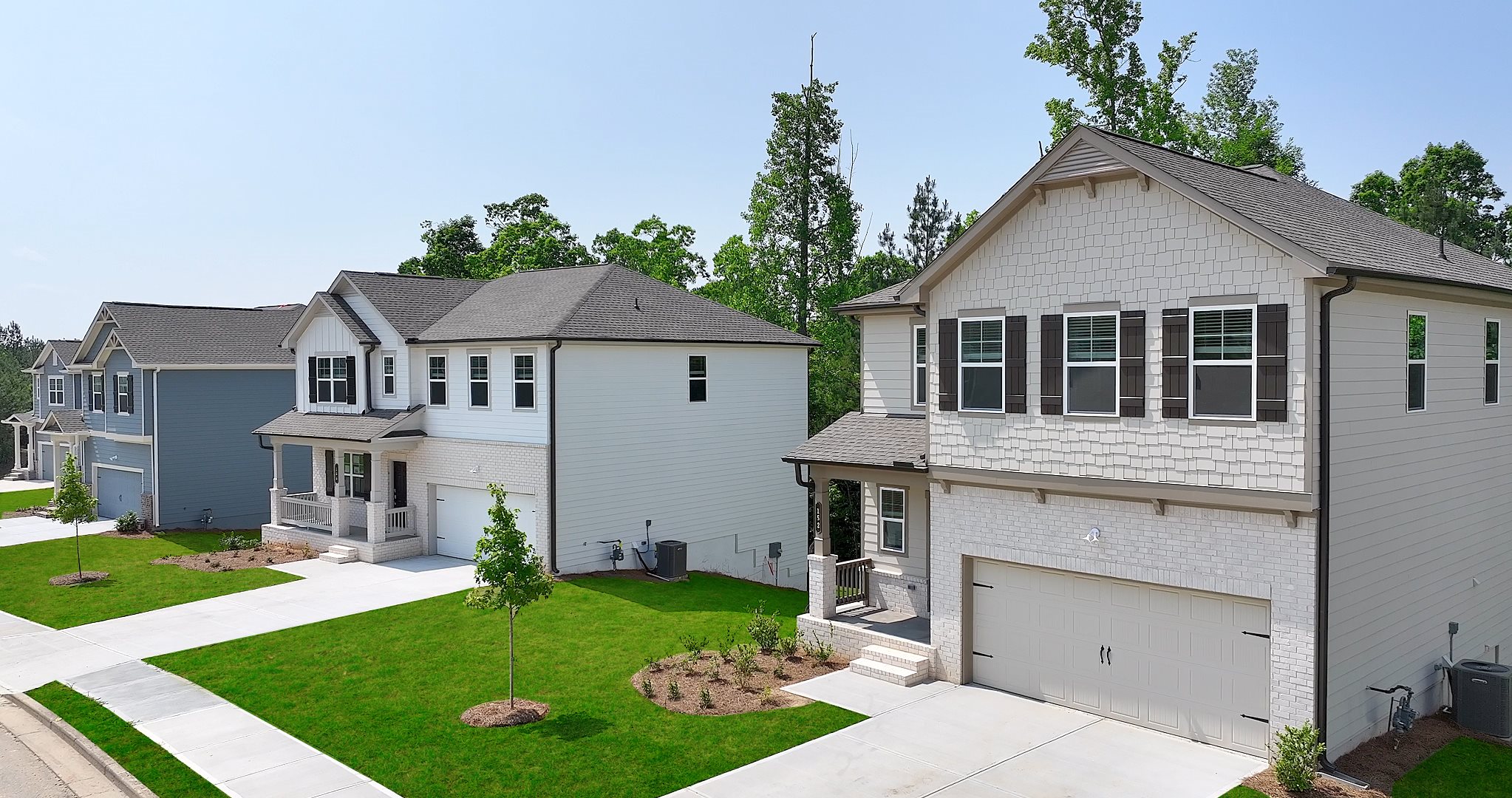 Image: Streetscape of homes in Timber Ridge community