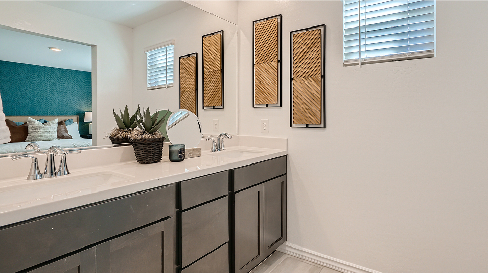 1407 Caden Owners Bath F2