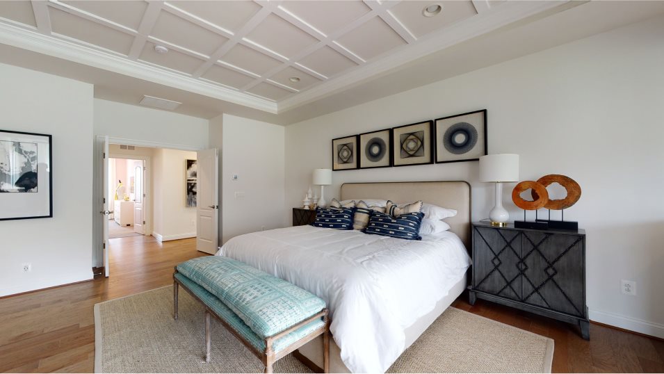 MacArthur Owners Suite 4