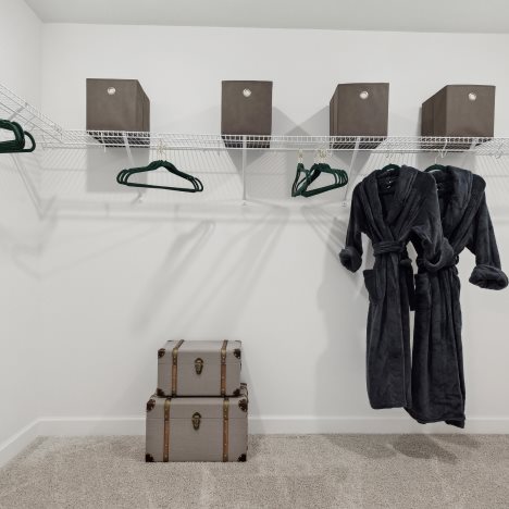 Sequoia Owners Walk in Closet