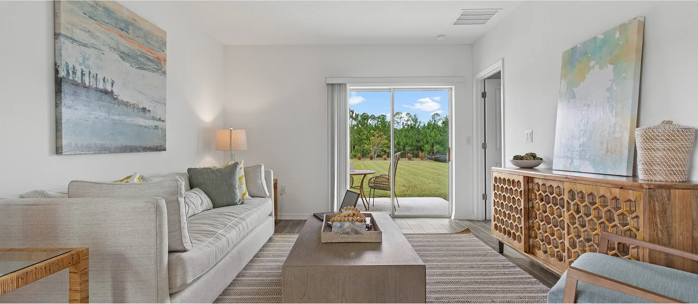 1450 Annapolis Family Room 2of3 F1 4 15 25