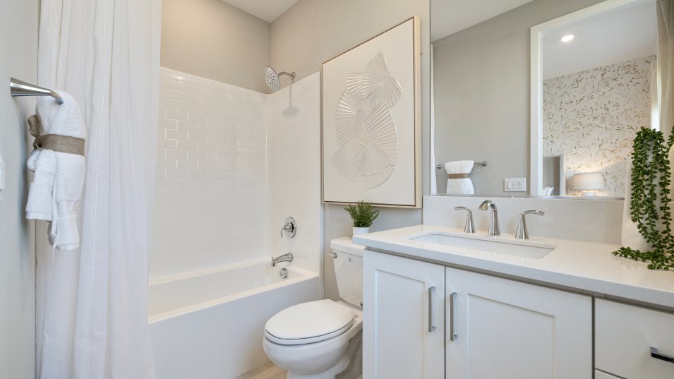 Sierra Bella 4 Bathroom 2