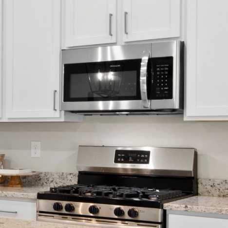 Lorraine-Lakes Manor Homes Sorrento Kitchen