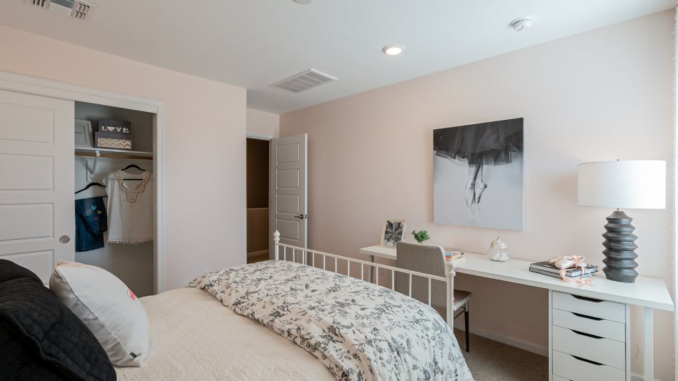 Julian Bedroom 3