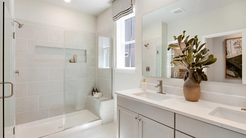 1484 Savannah Owners Bath F1