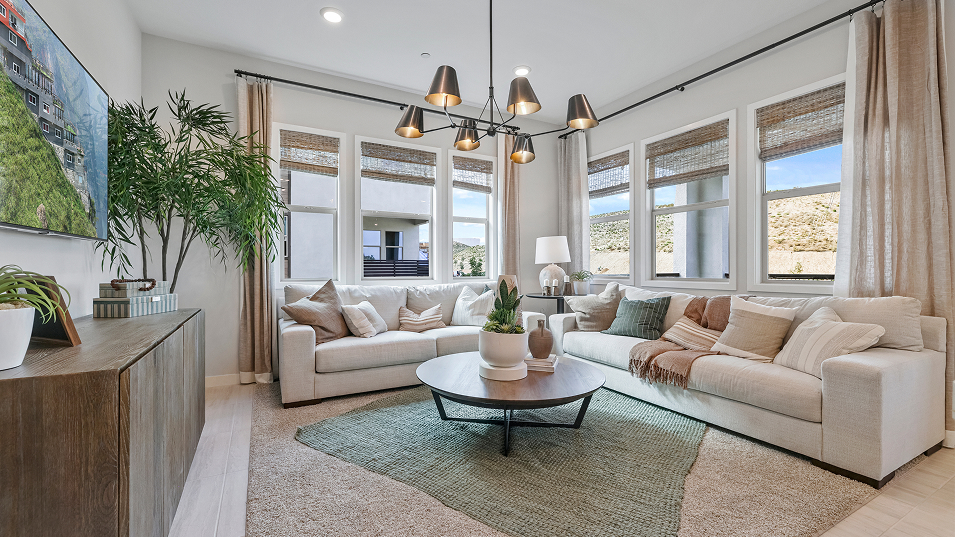 Vista Metro Heights Res3 Living 1of4 F2