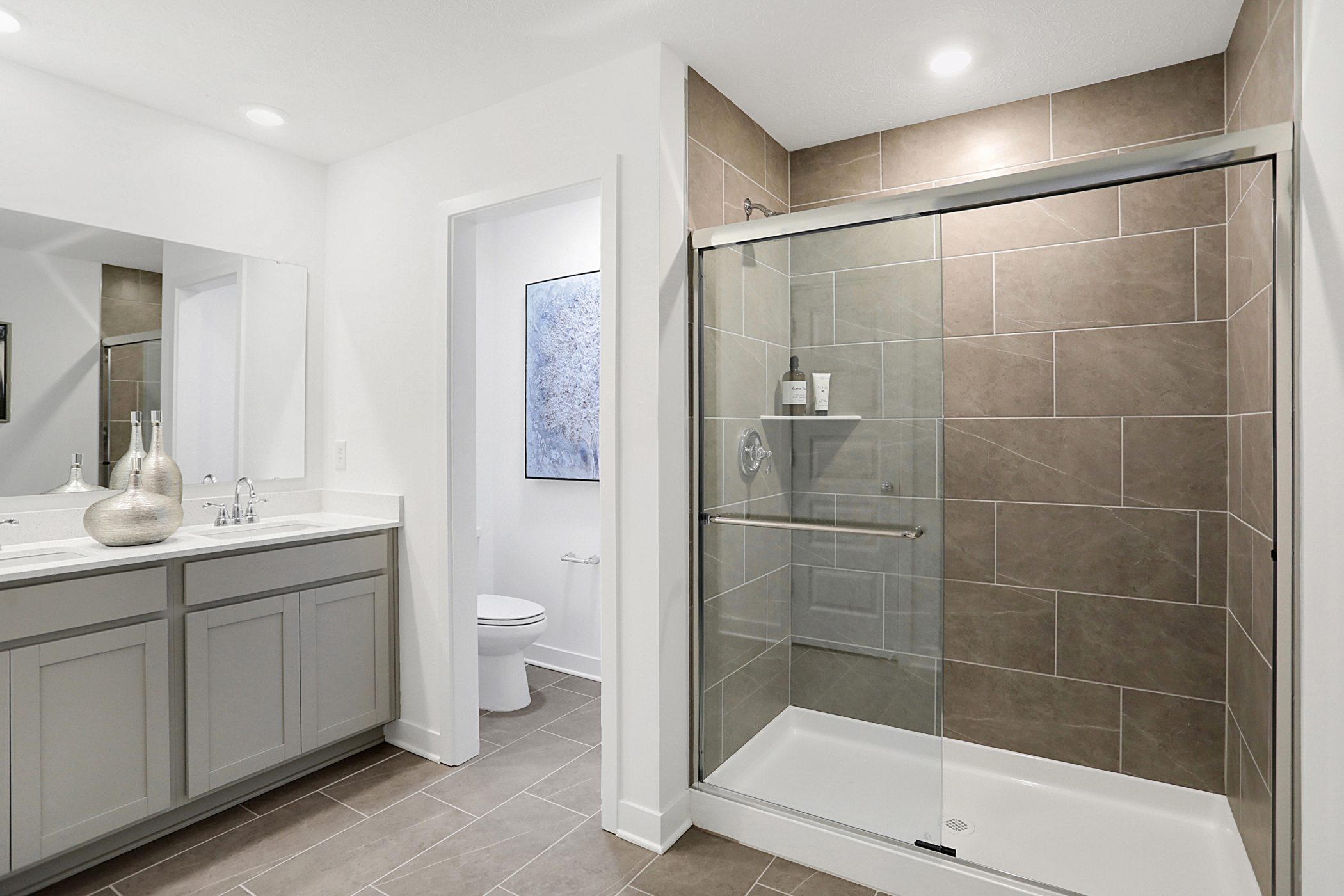 Venture Walnut Commons Wentworth Owners Bath 1of4