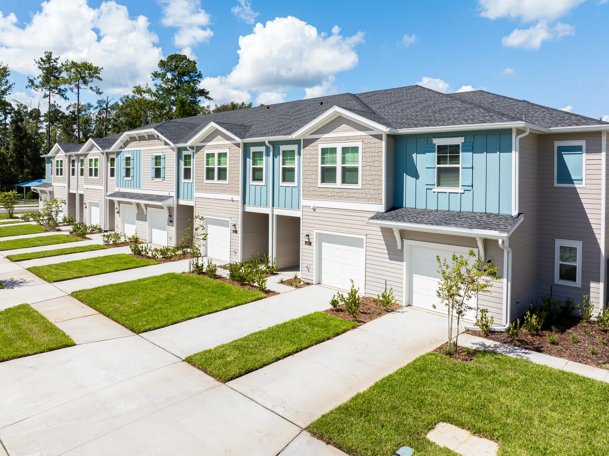 Longbay Townhomes Streetscape 03