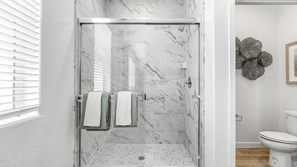 2503 Venus Owners Bath 3of4 F2 Base3