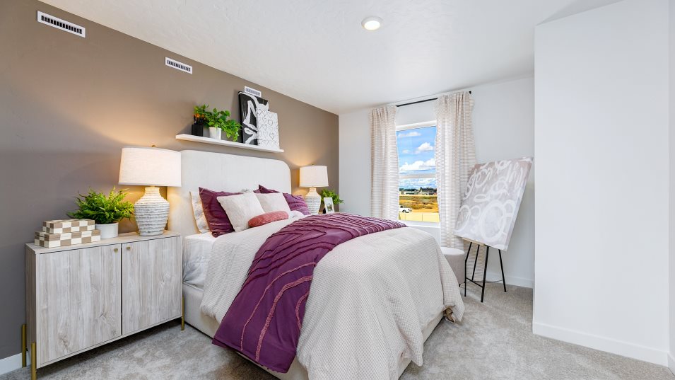 Plan 2292 Bedroom 2