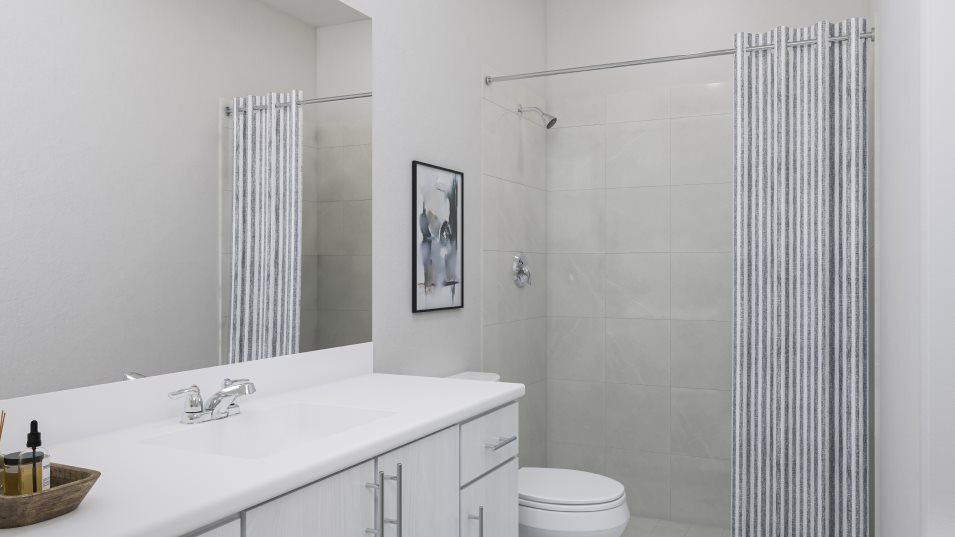 Topaz owner's suite bathroom
