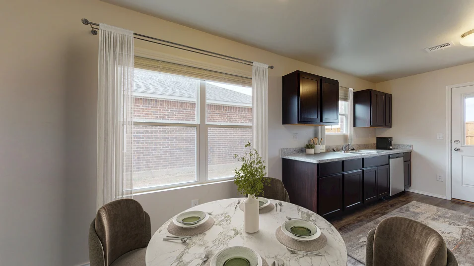 Taylor Core D100 Davenport Dining F1
