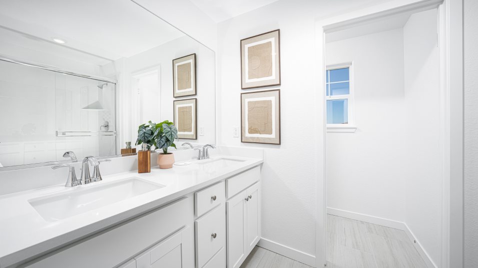 Residence 2107 Bathroom 2