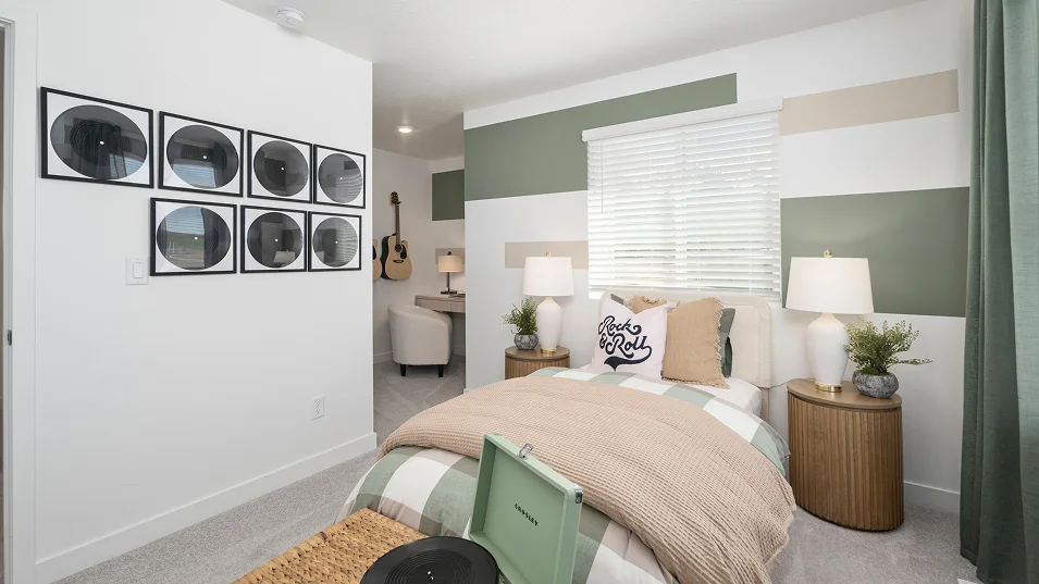 1573 Pendelton Bed3 1of2 F2