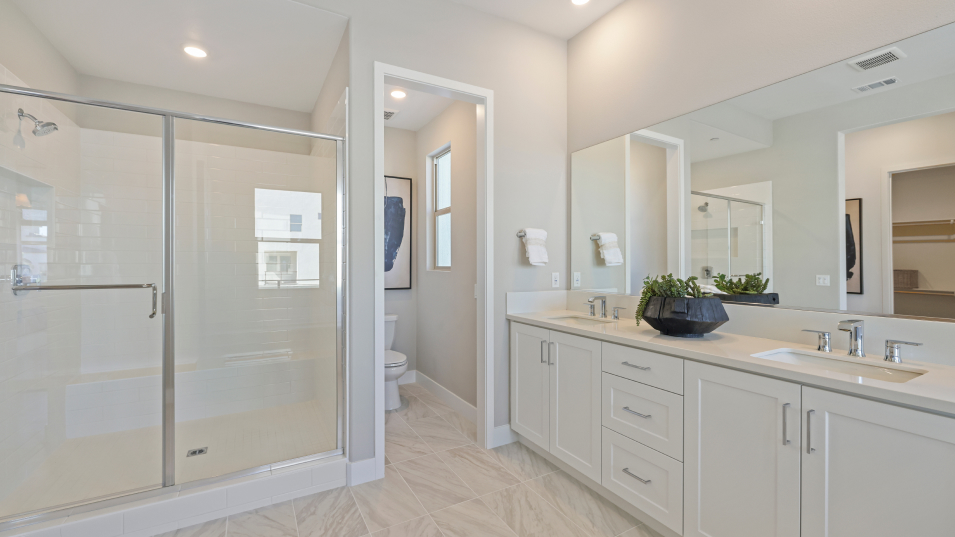 Ridgeview Metro Heights Res3 Owners Bath 1of3 F2