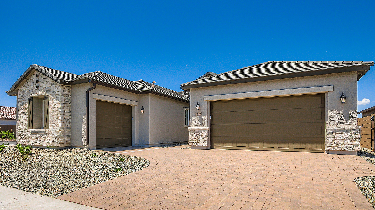 5582 Evolution Exterior 2of2 F1 Base6