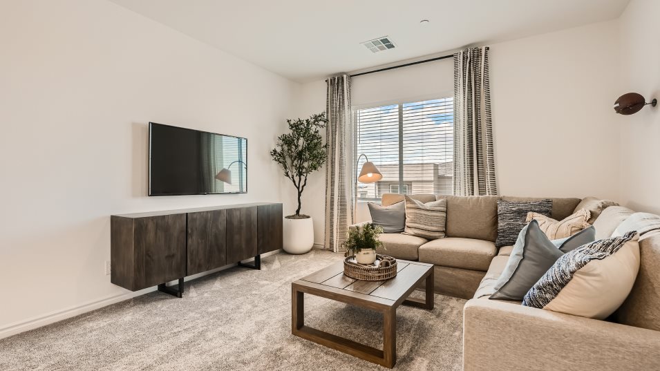 Rhett Loft