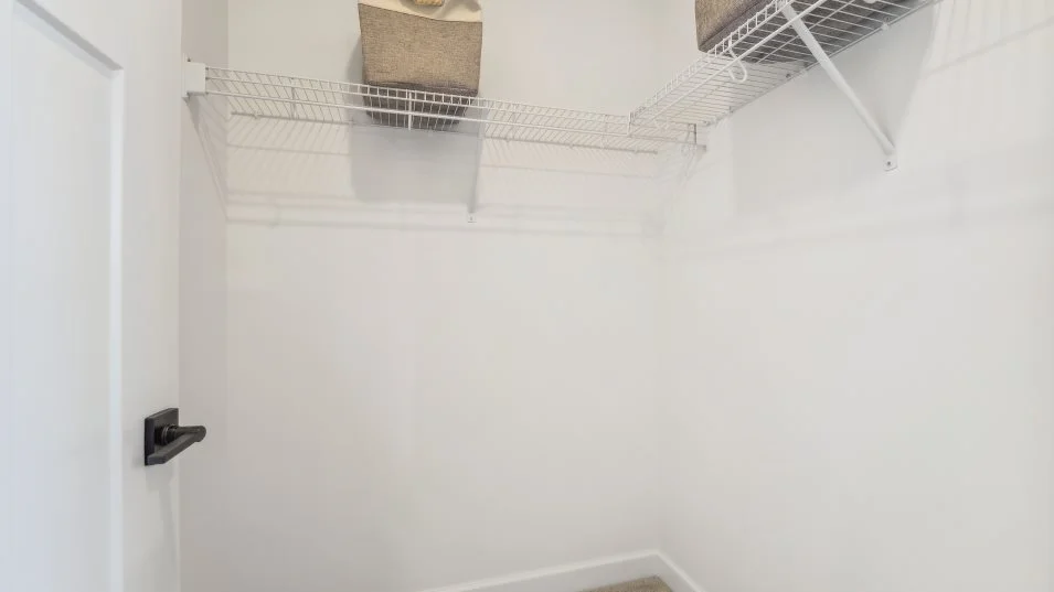 Itasca Bedroom 4 Walk in Closet