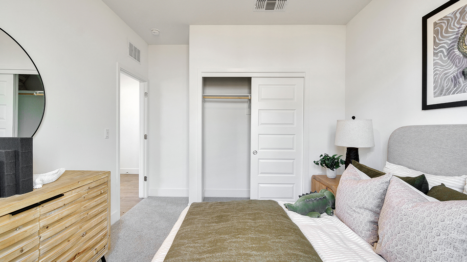 4102 Kallos Bed3 2of2 F1 Base2
