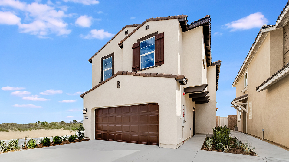 Outbound Renaissance Res4 Exterior 1of2