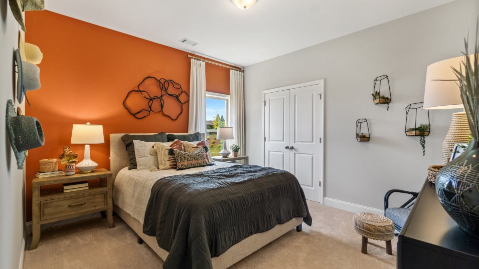 Hickory Bluffs Crestwood Bedroom 2
