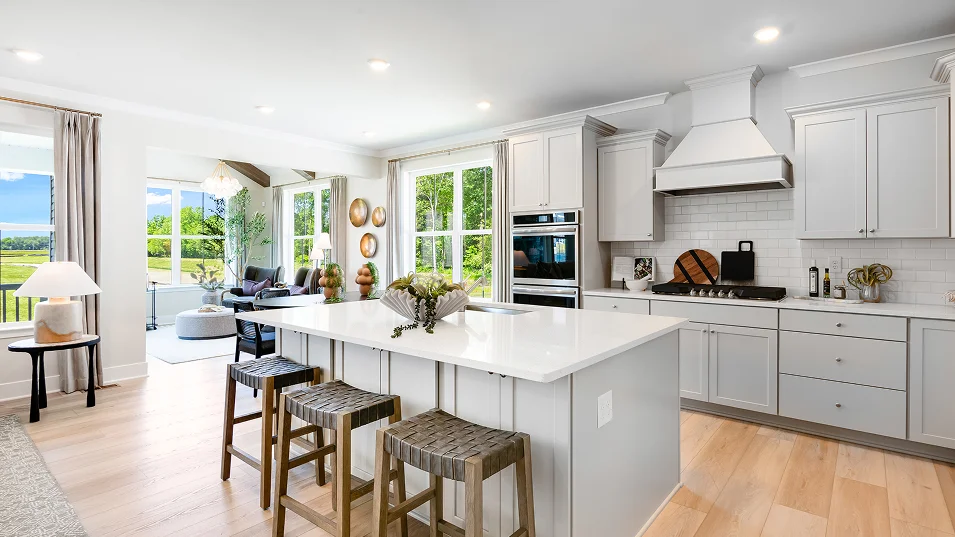 1484 Savannah Kitchen 1of3 F1
