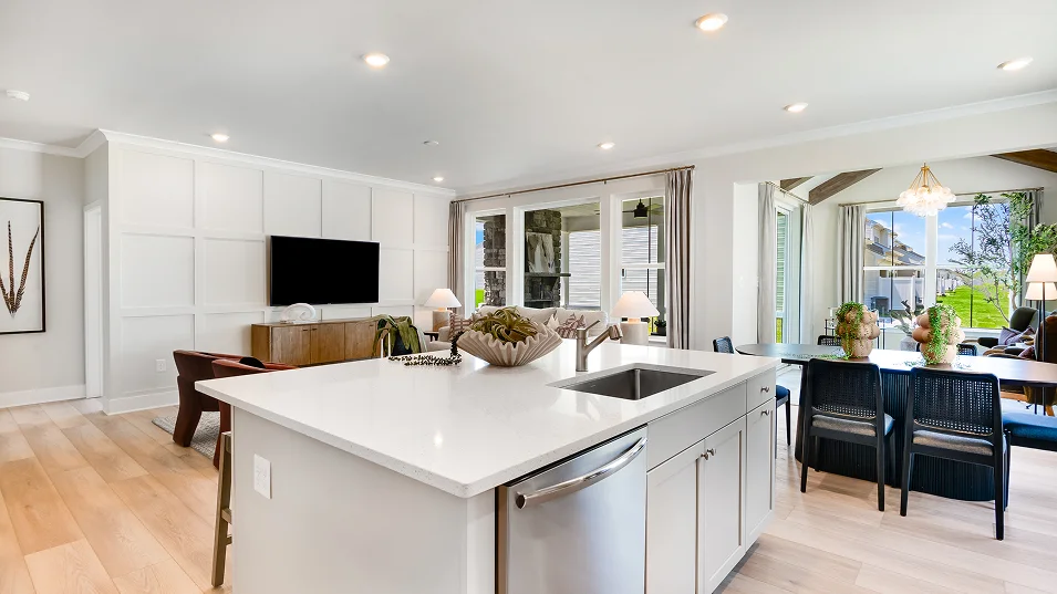 1484 Savannah Kitchen 2of3 F1
