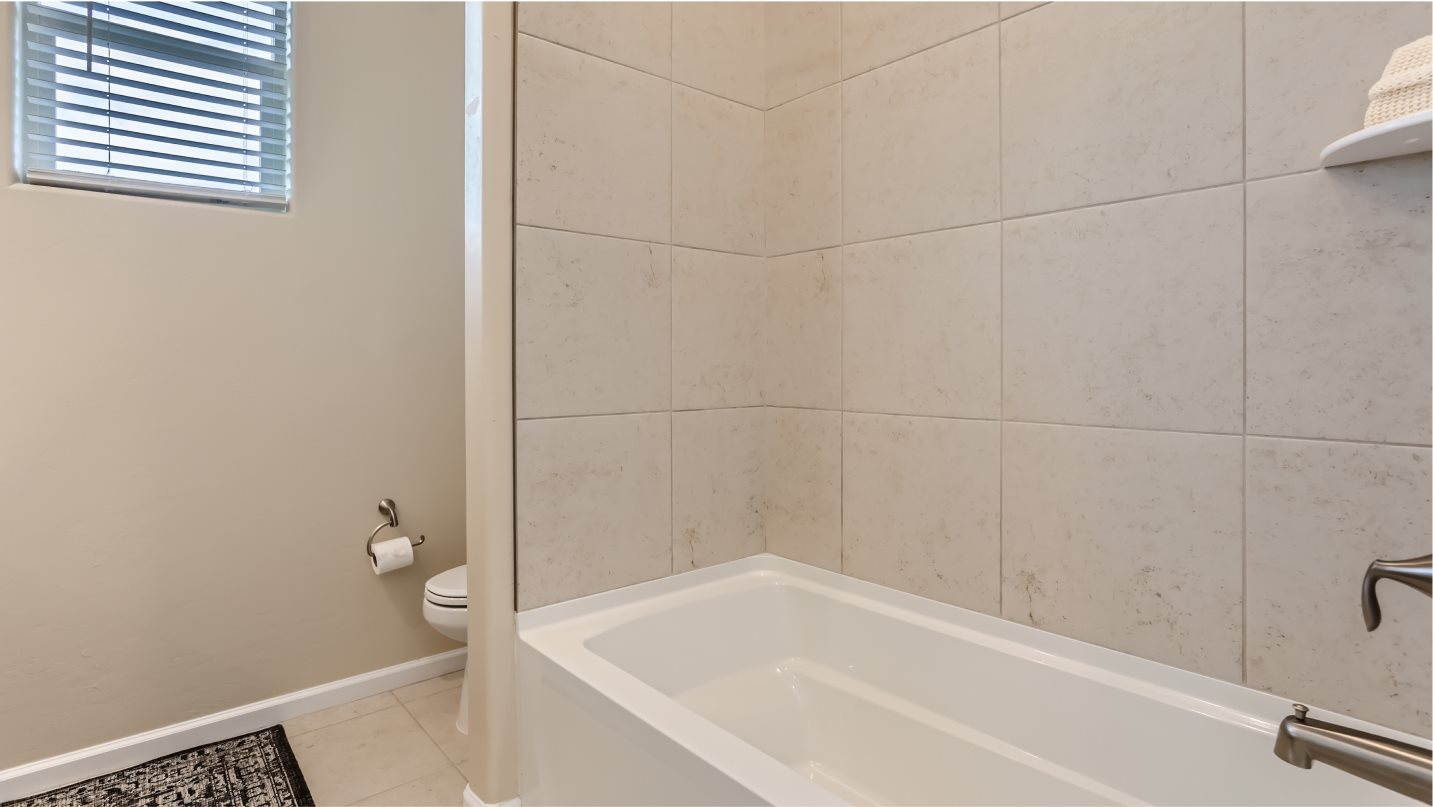 Outlander Bath 2