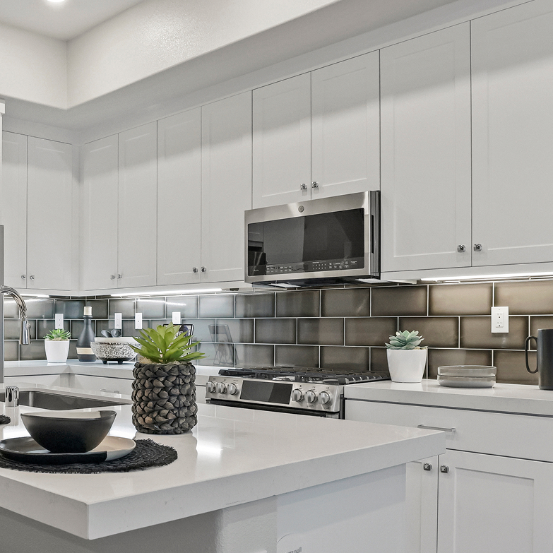 Vista Metro Heights Res1 X Kitchen 2of6 F2