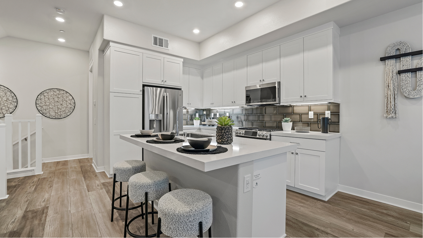Vista Metro Heights Res1 X Kitchen 2of6* F2