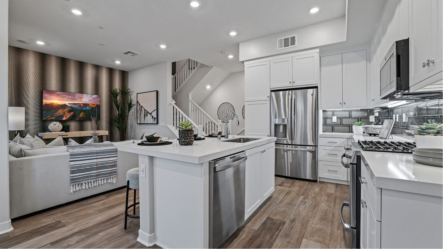 Vista Metro Heights Res1 X Kitchen 5of6 RT F2