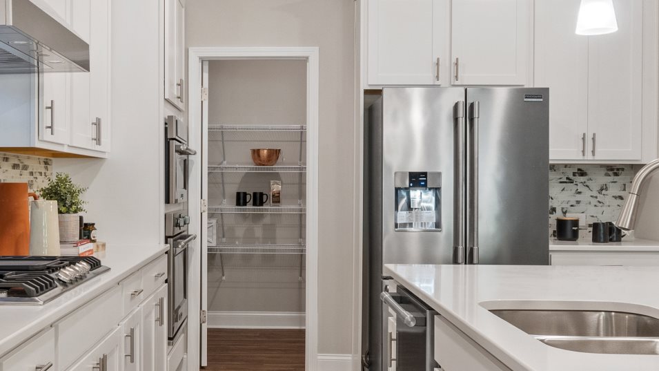 Hickory Bluffs Crestwood Kitchen
