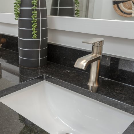 Tydings II FL Owner's Suite Bathroom