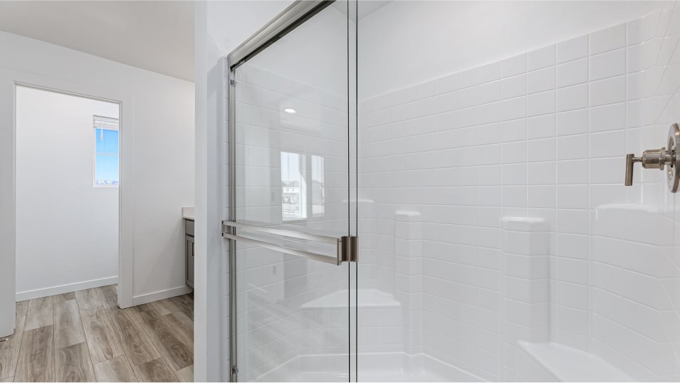 Plan 1660 owners bath