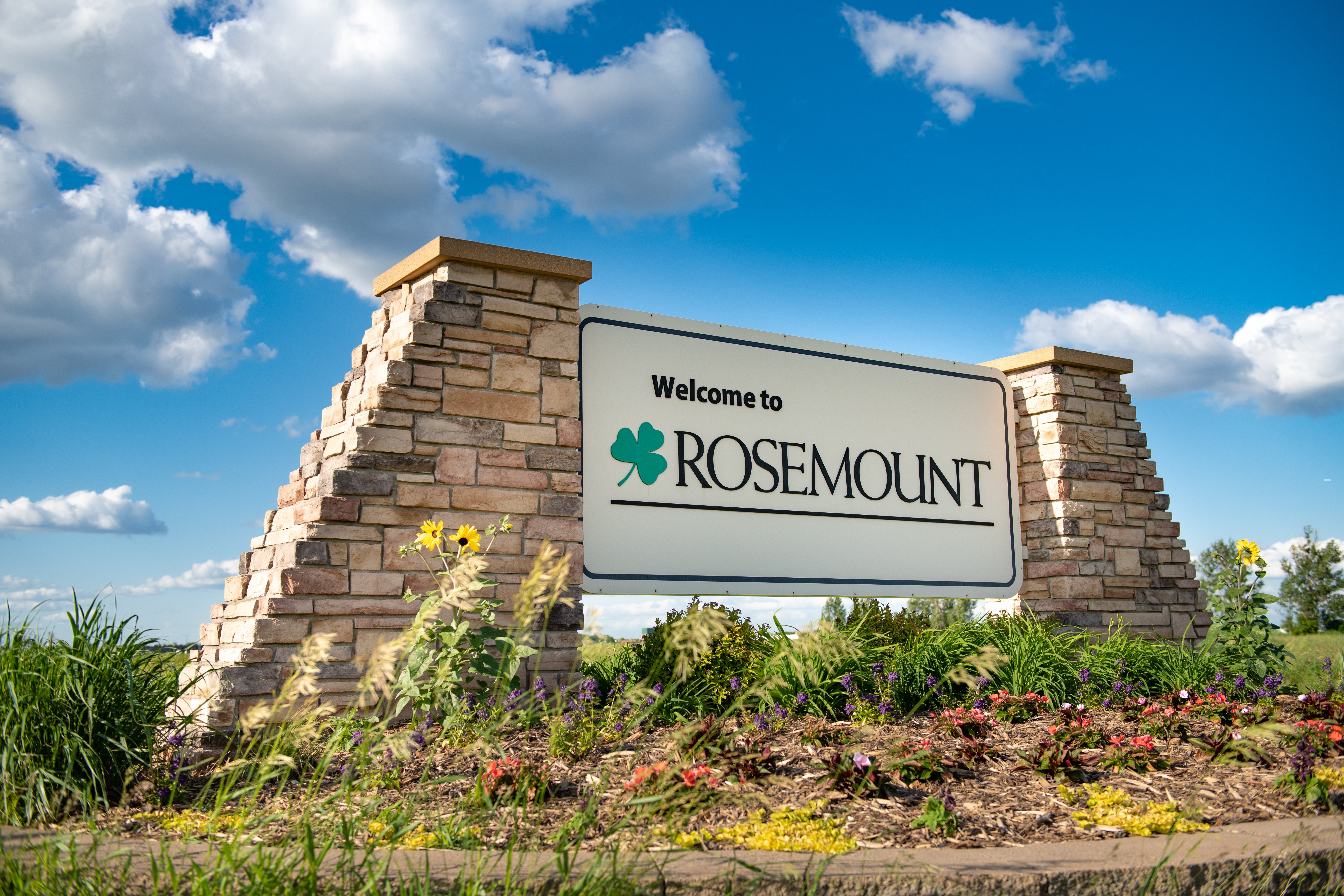 Minnesota Rosemount PIC Cityof Rosemount Sign Photoshoot