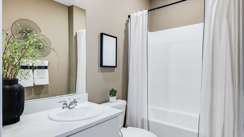 Res 3 Bath3 interior