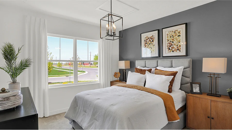 9156 Valencia Bed5 2of3 F1 041425