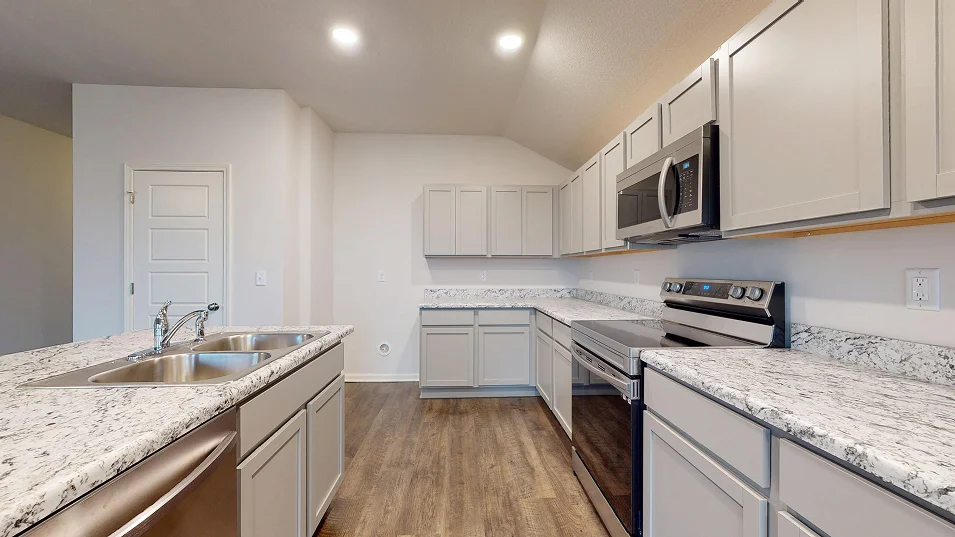 Taylor Core R500 Roselyn Kitchen 2of2 F1 Base2 5 14 25