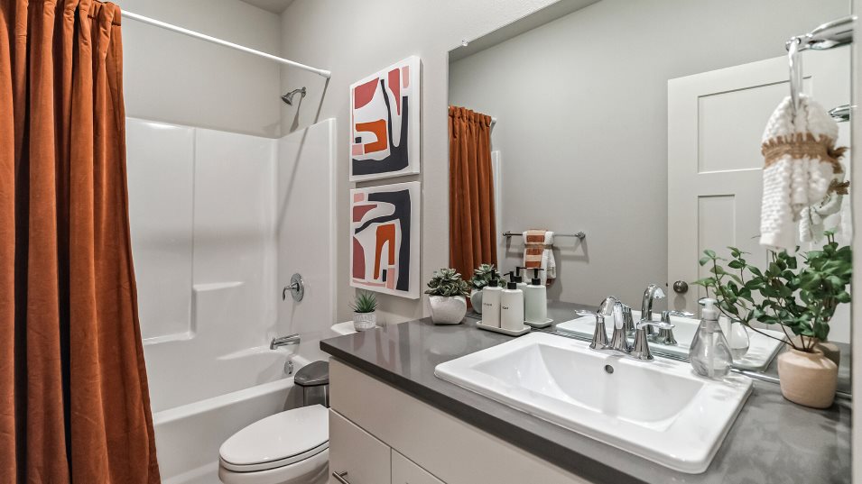 Avery Bathroom 2