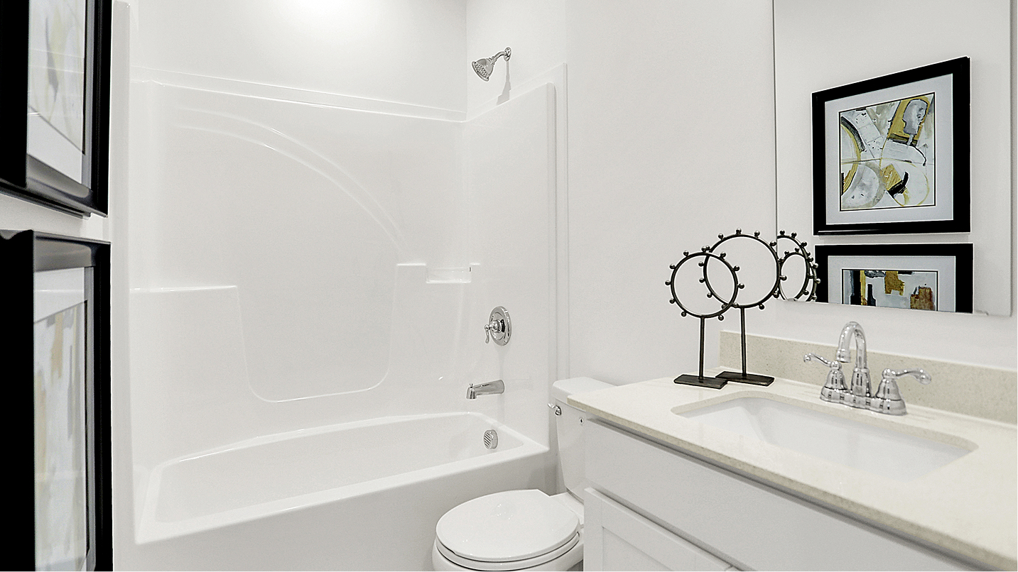 3806 Sycamore Bath3 F1 052325