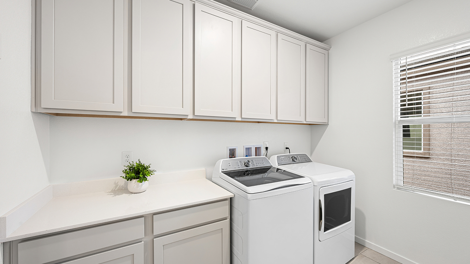 2670 Carol Laundry 1of2 F2