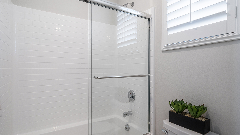 Vibe Nuvo Parkside Res3 Owners Bath 2of2 F2