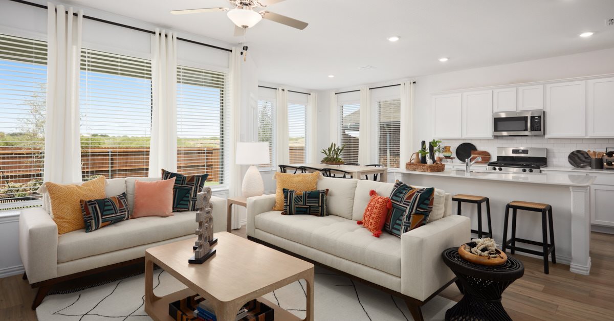 Classic Kings Ridge Living Room 1