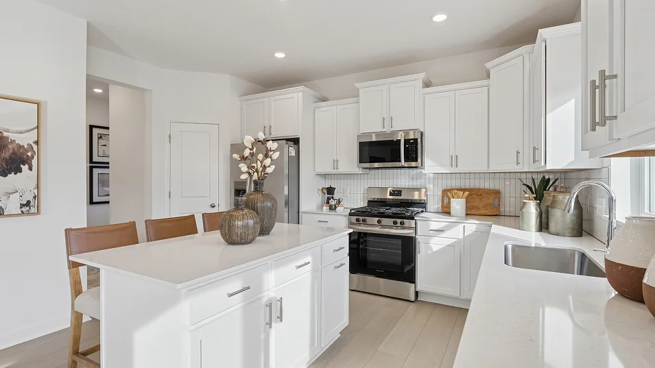 E K02 Vanderbilt Kitchen 2of6 F1